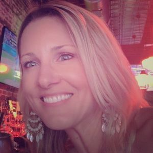 Meet your Posher, Lindsey